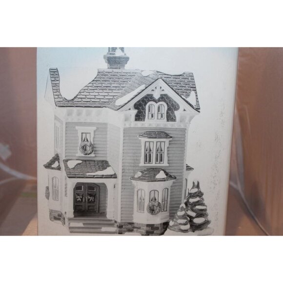 Dept 56 Snow Village - Glenhaven House - Picture 7 of 7